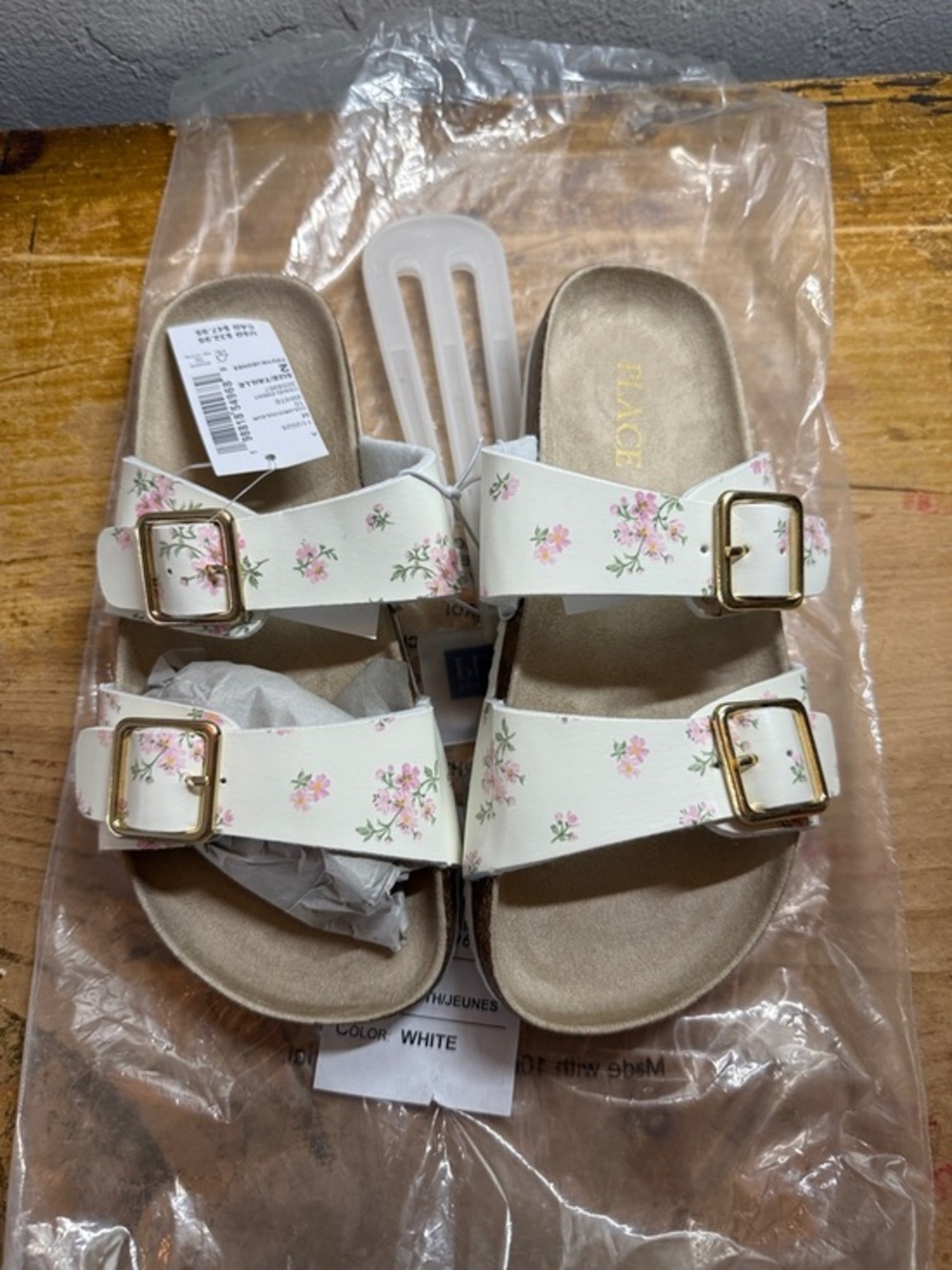 Children’s place girls floral sandal size 2 NWT